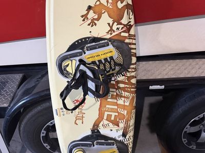 Hyperlite State 125 Wakeboard with Body Glove Bindings - Used Good Condition