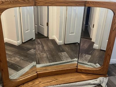 Beautiful Oak Wood Tri-Fold Dresser Mirror - Classic Bedroom Vanity Accessory