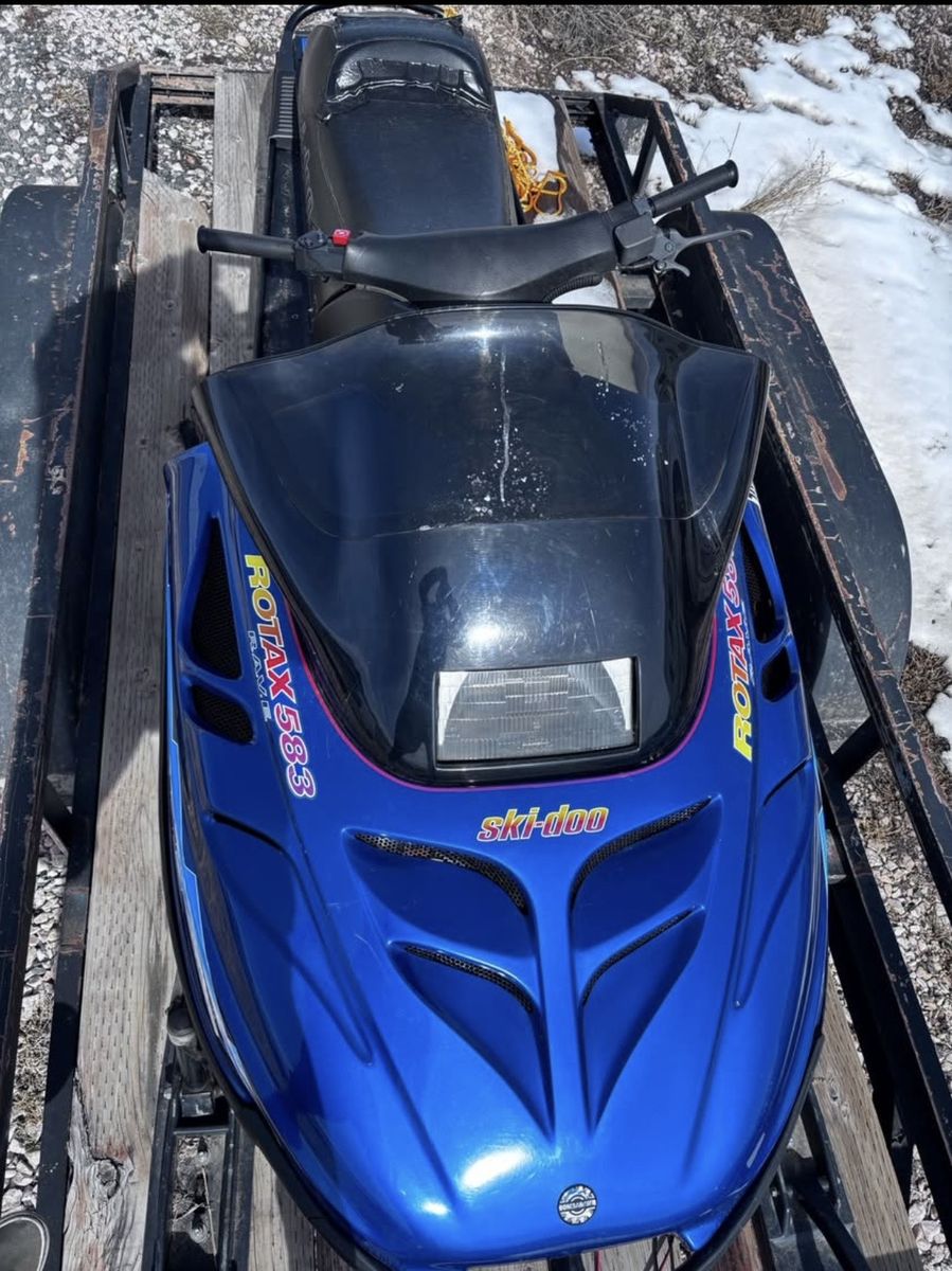 1997 Skidoo Summit 583 Snowmobile