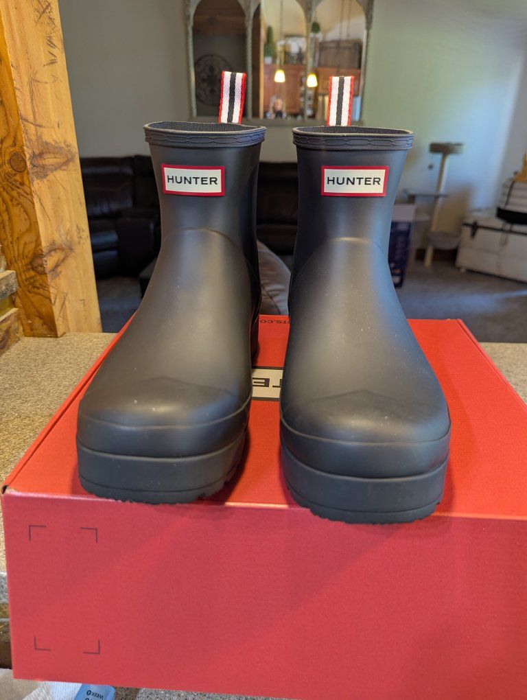 Hunter Play Short Boots Women's Black Rain Boots Size 11 Original Box