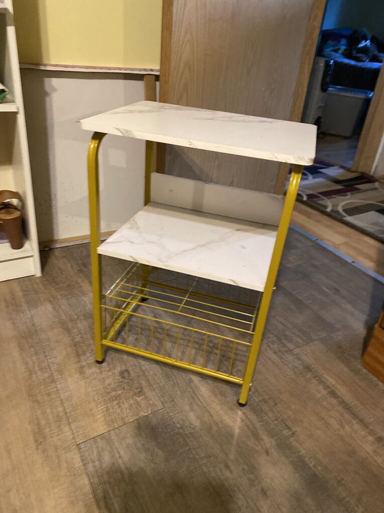 Decoration   MarbleTable  H 22  W  16 D  12  Ogden