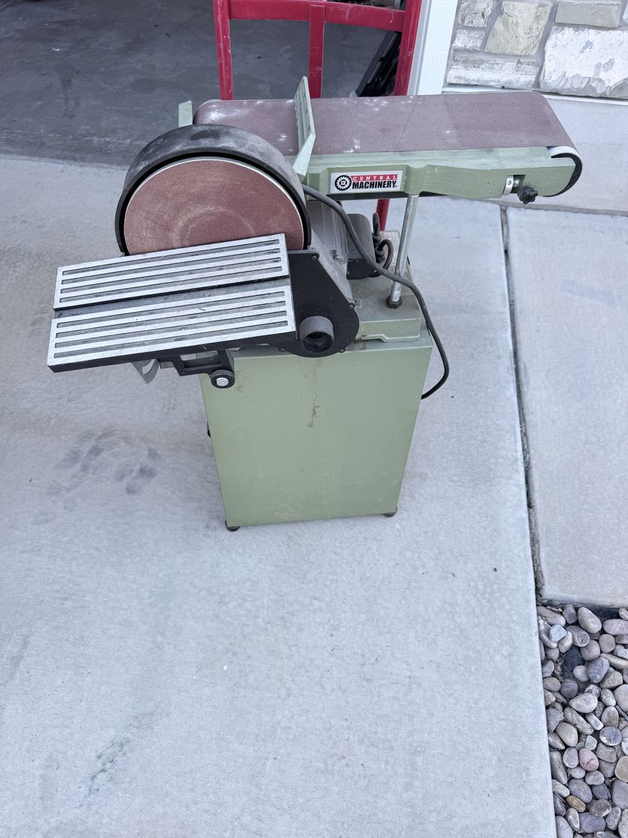 Central Machinery Belt and Disc Sander with Stand
