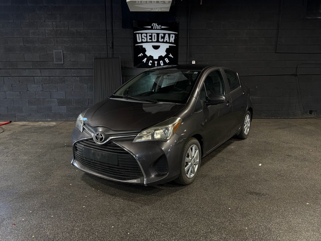 2016 Toyota Yaris 5-Door LE