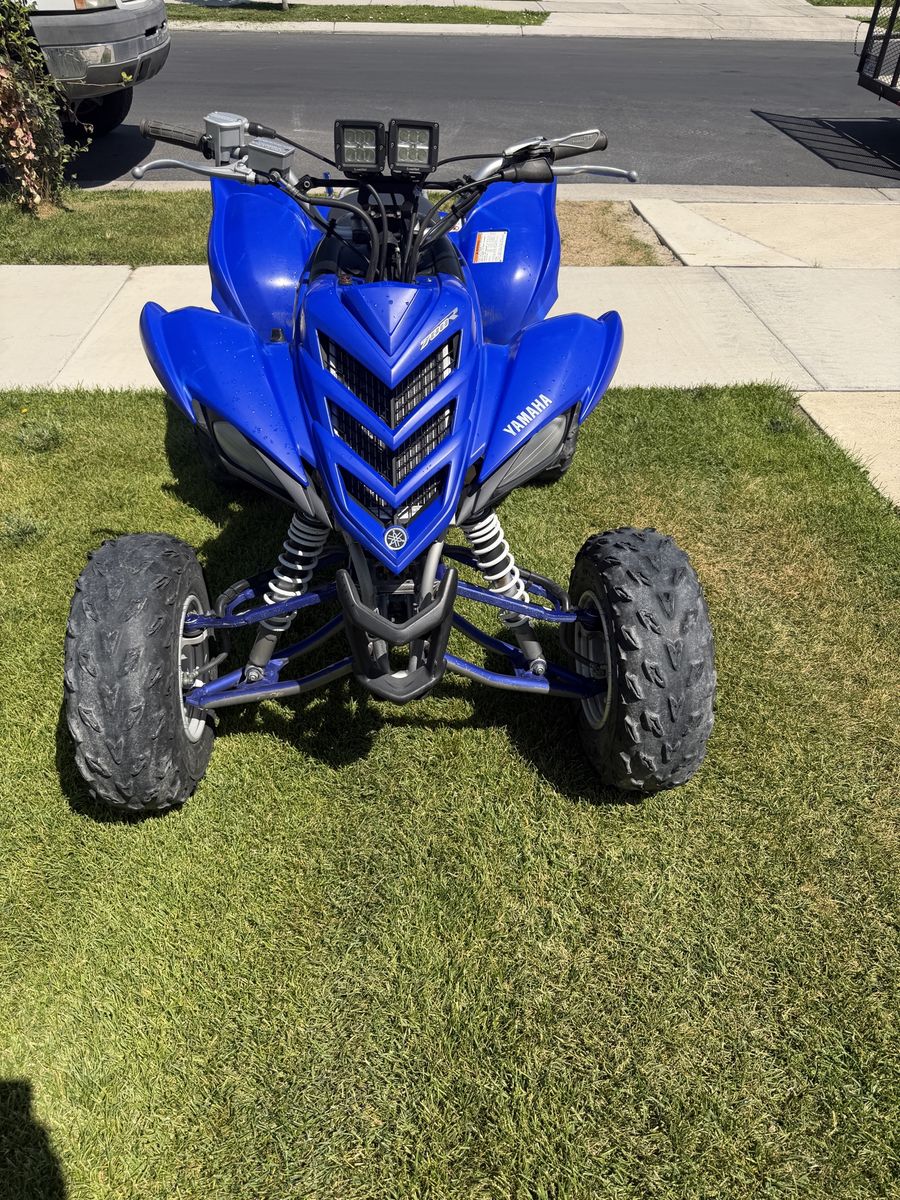 2006 Yamaha Raptor 700R Sport ATV - Blue - Includes Sand Paddle Tires