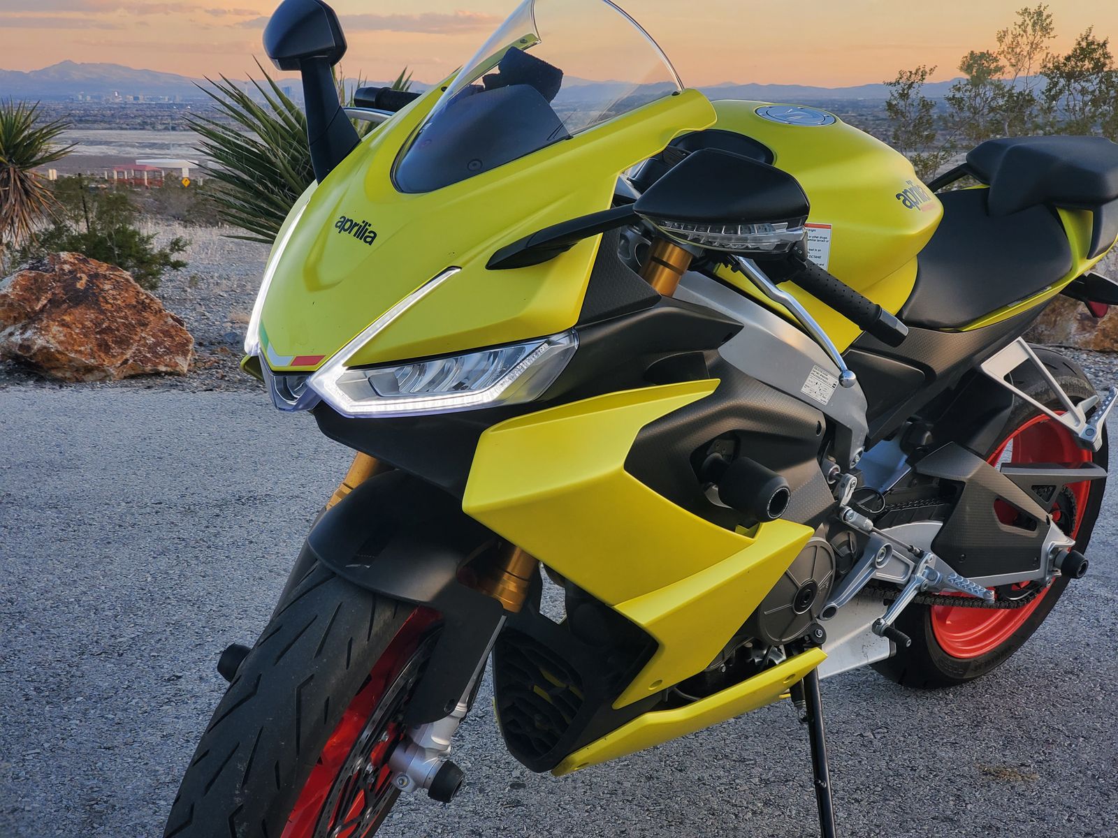 2021 Aprilia RS 660