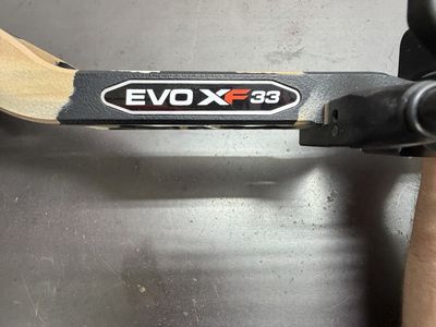PSE EVO XF33 Compound Bow - Left Handed