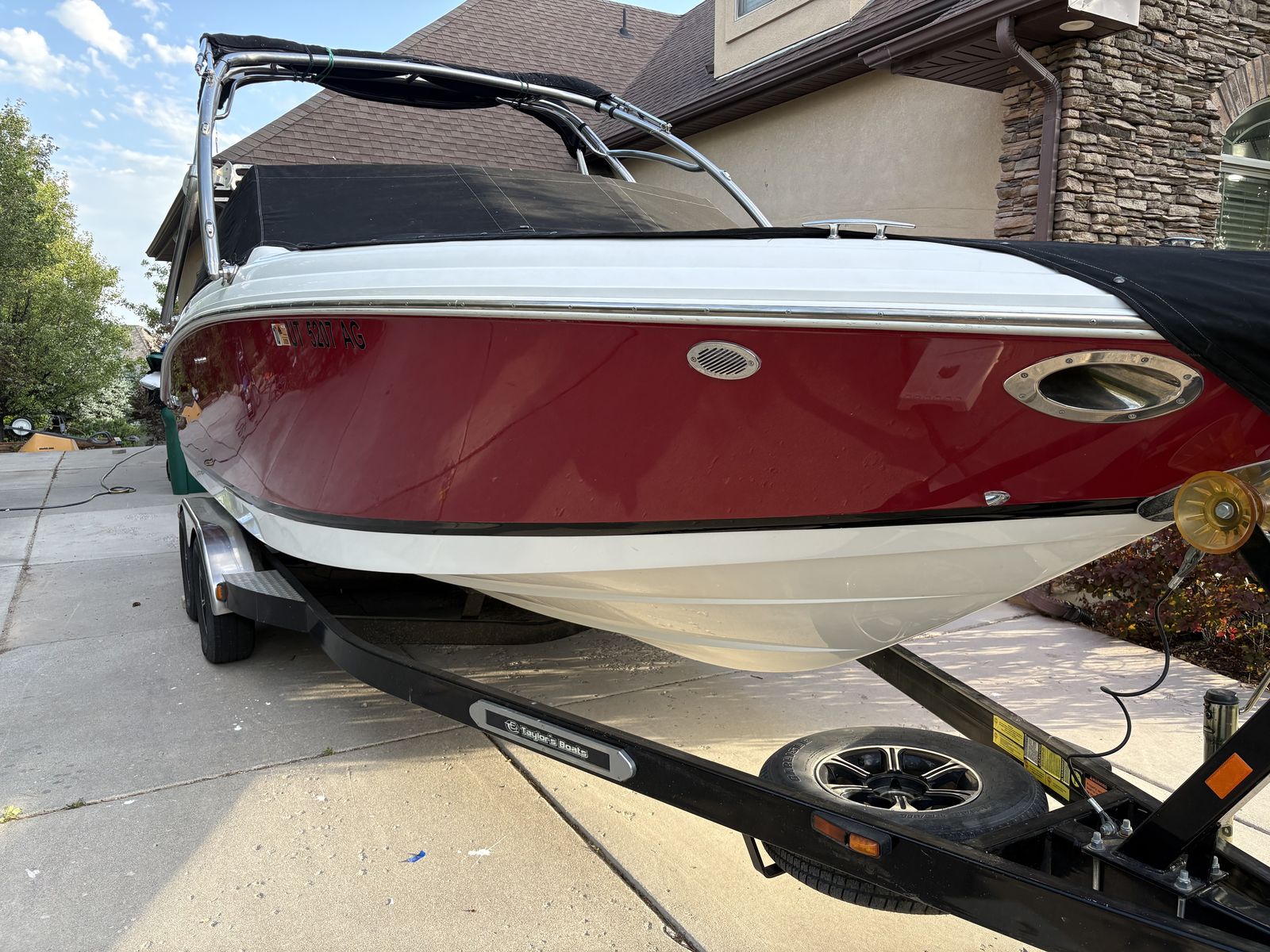 2011 Cobalt 232 with low hours - 219 in Great Condition