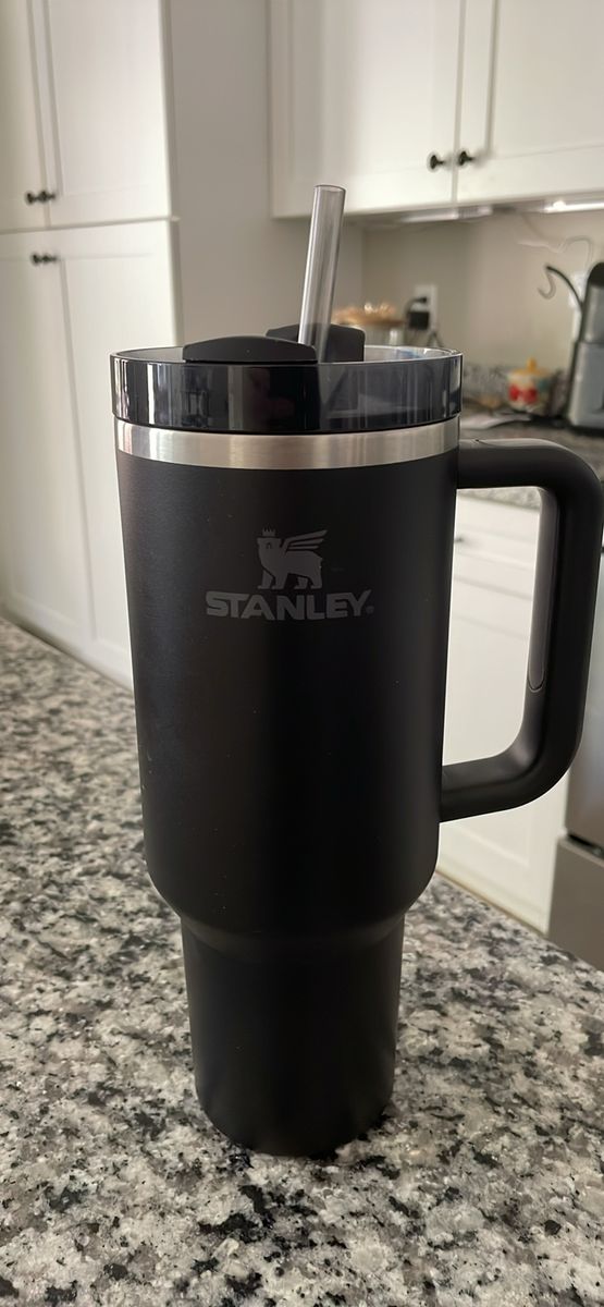 Black 40oz Stanley mug with handle