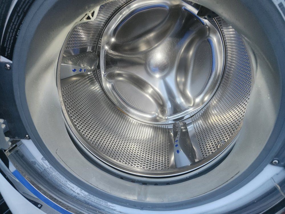 Main image 3