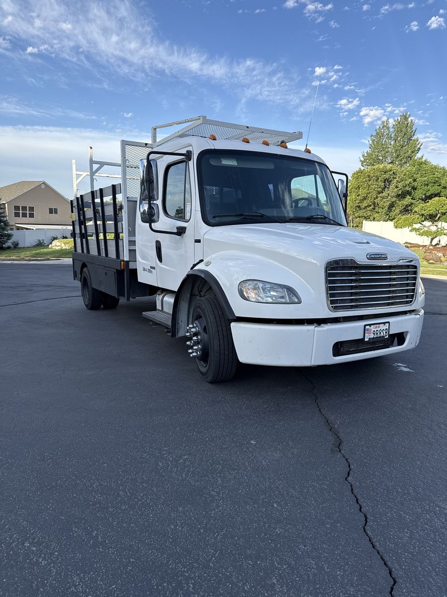 M2 freightliner 2004