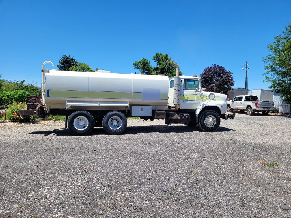 heavy  duty  water truck