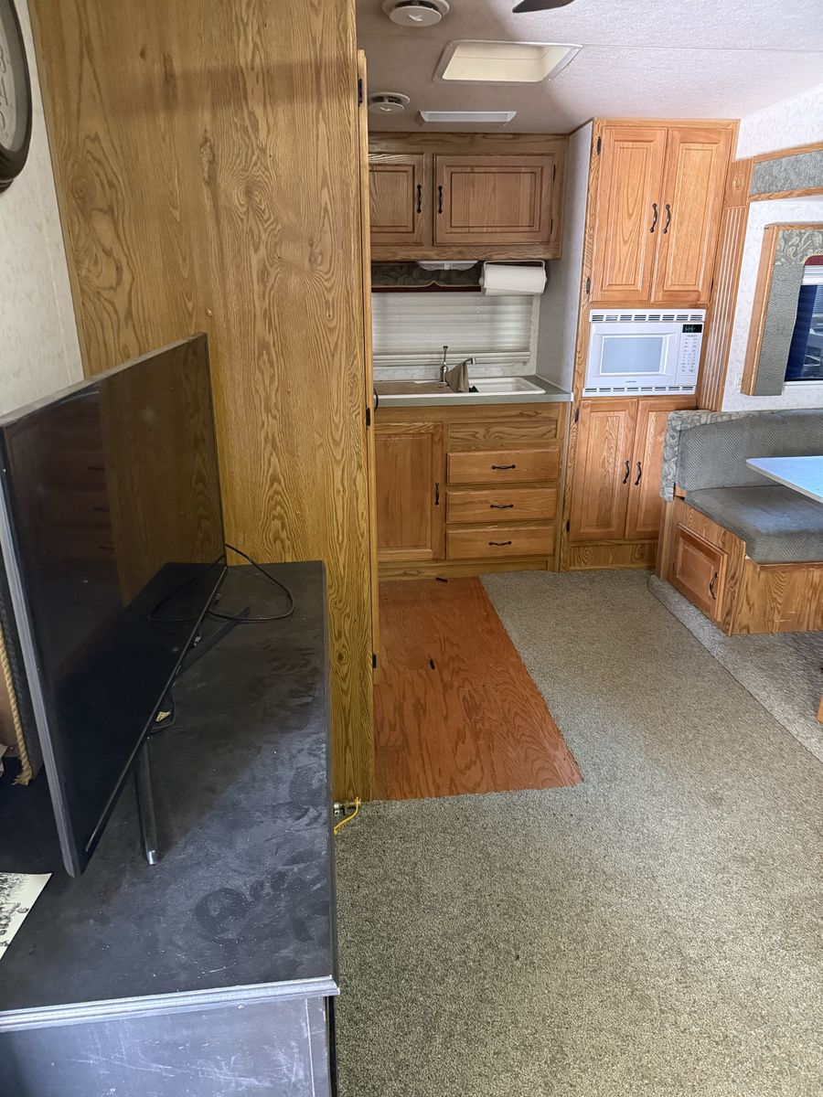Main image 6