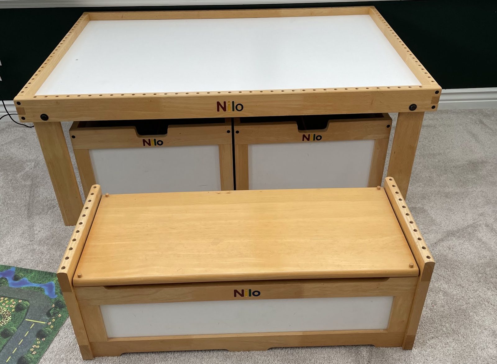 Nilo Activity table +2 storage bins, bench & city mat