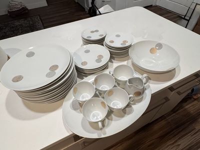 Ceramic Dinnerware Set with Swirl Pattern