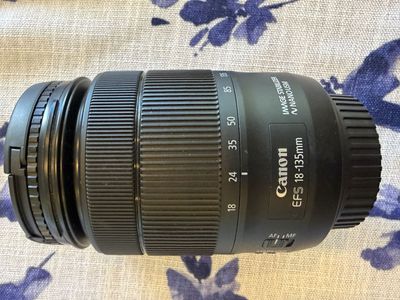 Canon EF-S 18-135mm f/3.5-5.6 IS USM Lens