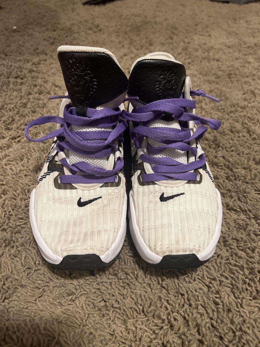 Nike Cream/Purple Sneakers - Gently Used
