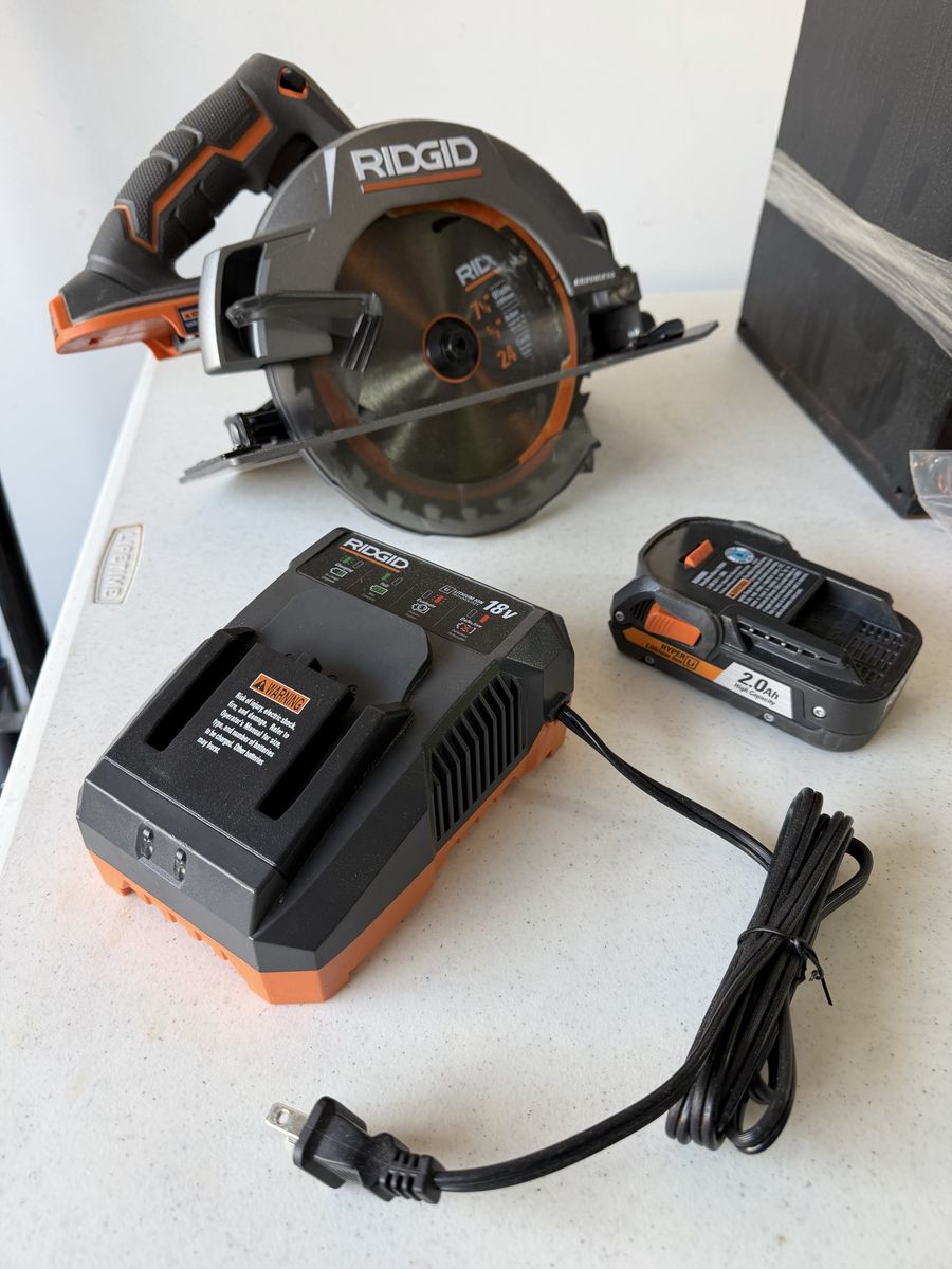 Rigid R8653 Cordless 18v 7-1/4" Circular Saw