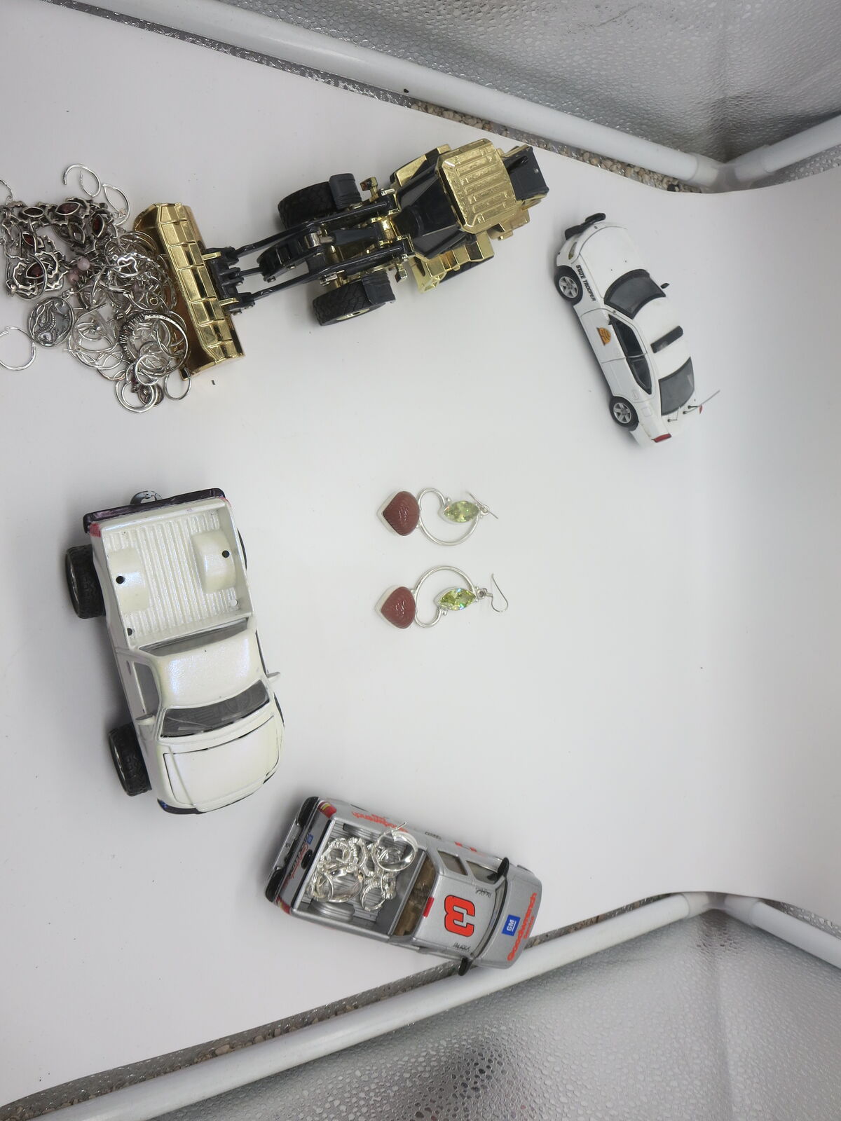 Sterlig Silver dangle earrings set green peridot Carnelian gem stones