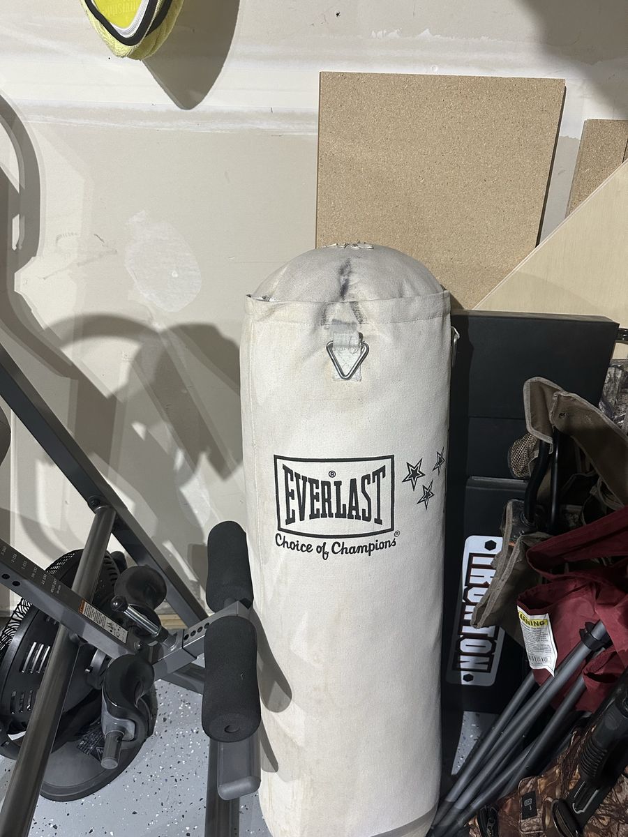 Everlast "Choice of Champions" Heavy Boxing Punching Bag - Used