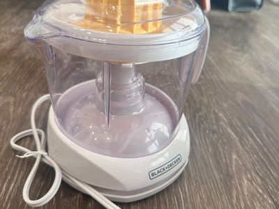Black+Decker Electric Citrus Juicer with Clear Pitcher Base