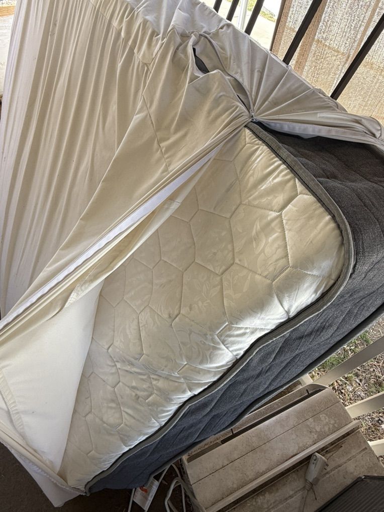 Used Queen Mattress