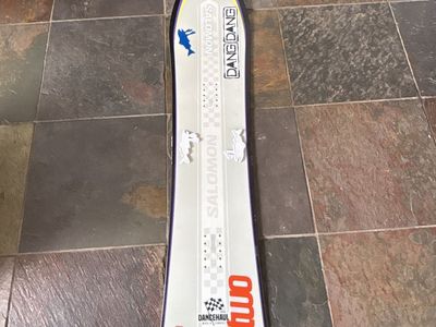 Salomon Dancehaul snowboard