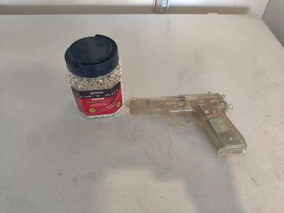 Airsoft Pistol With Ammo