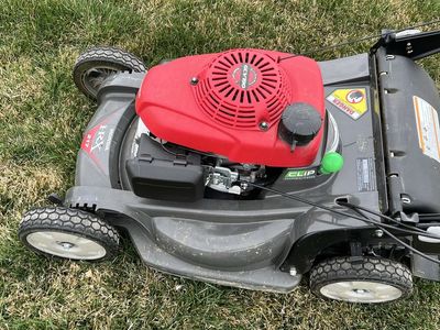 Honda HRX217 Lawn Mower