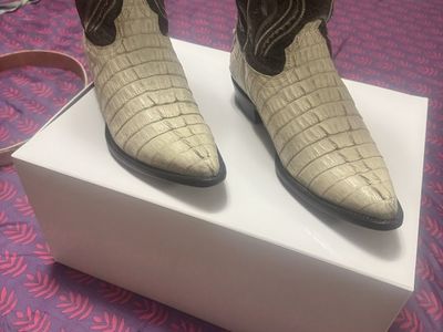 AGUILA REAL Men's Size 9.5 Off-White GENUINE Alligator Western Boots & Belt Set and CORLEONI GENUINE ALLIGATOR TAIL HALF BOOT.