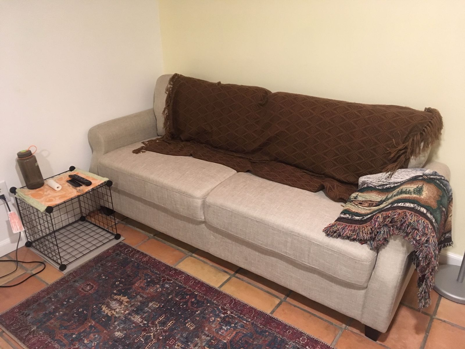 High-quality sofa - Barely used