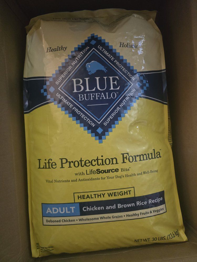 Blue Buffalo Life Protection Formula Adult Healthy Weight Dog Food Chicken & Brown Rice 30lb Bag