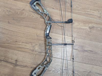 Diamond Edge 320 Compound Bow