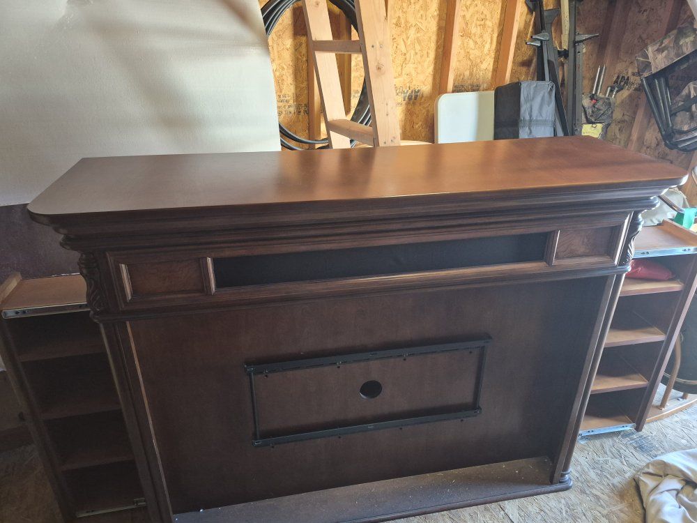 Traditional Wood Media Mantel TV Stand with Pull-Out Side Shelves
