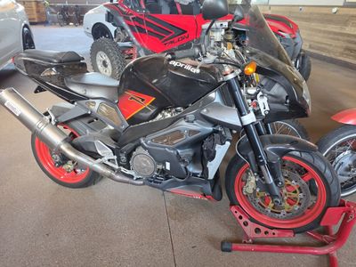 2004 Aprilia Tuono R 990cc V-twin Motorcycle, Giannelli Titanium Exhaust, New Michelin Tires