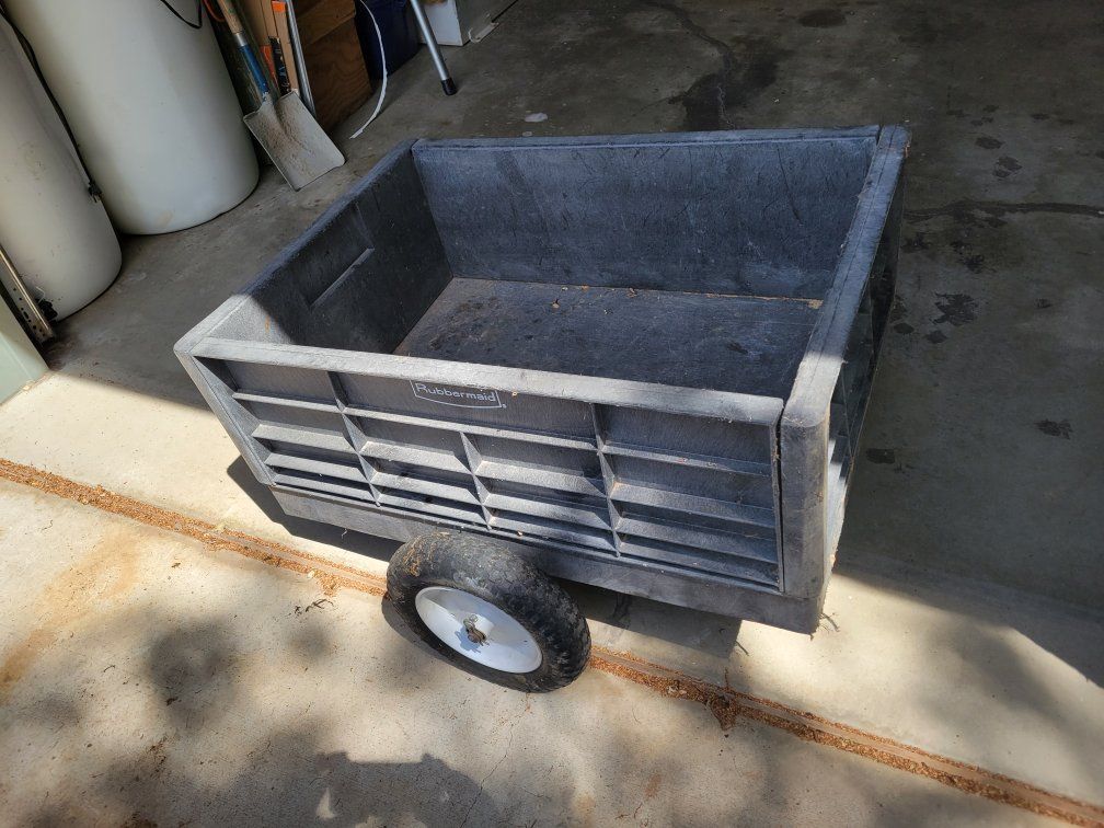 Rubbermaid lawn tractor trailer