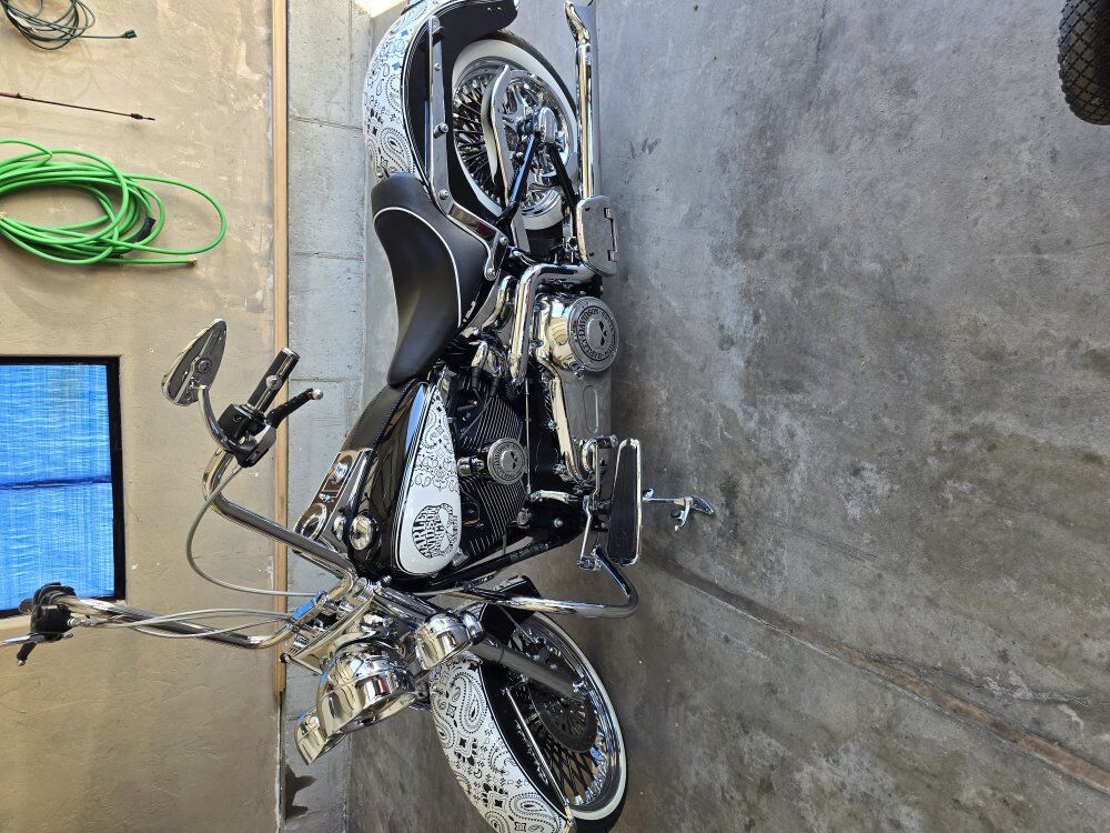 08 harley Davidson softail deluxe