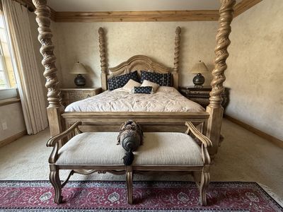 ESTATE SALE - Bernhardt Furniture, Patio Set, Persian Rugs, Household decor - Fri-Sat 9a-2p