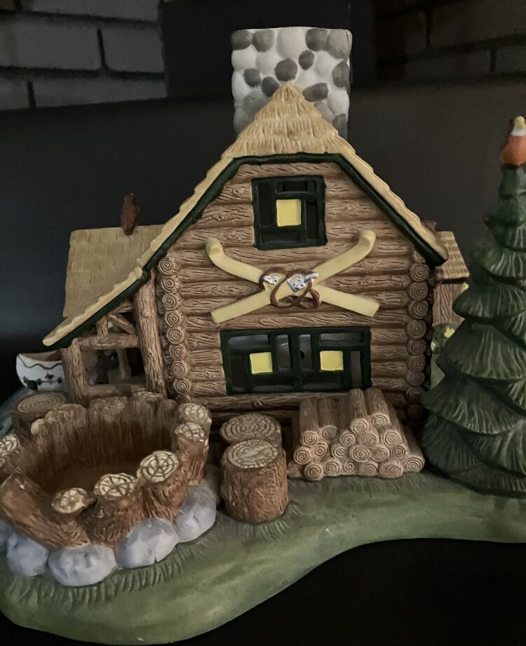 Partylite GONE FISHIN Cabin