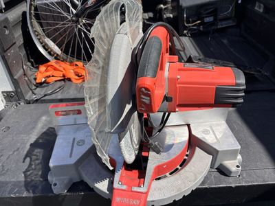 Like new pvc 355 miter chop saw