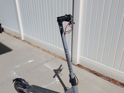 Swagtron Swagger 5 Electric Scooter - Silver/Black