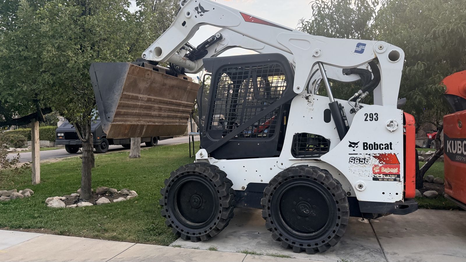 Bobcat S650 Skid Steer Loader with Bucket