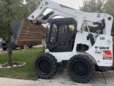Bobcat S650 Skid Steer Loader with Bucket