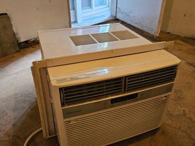 Window unit AC