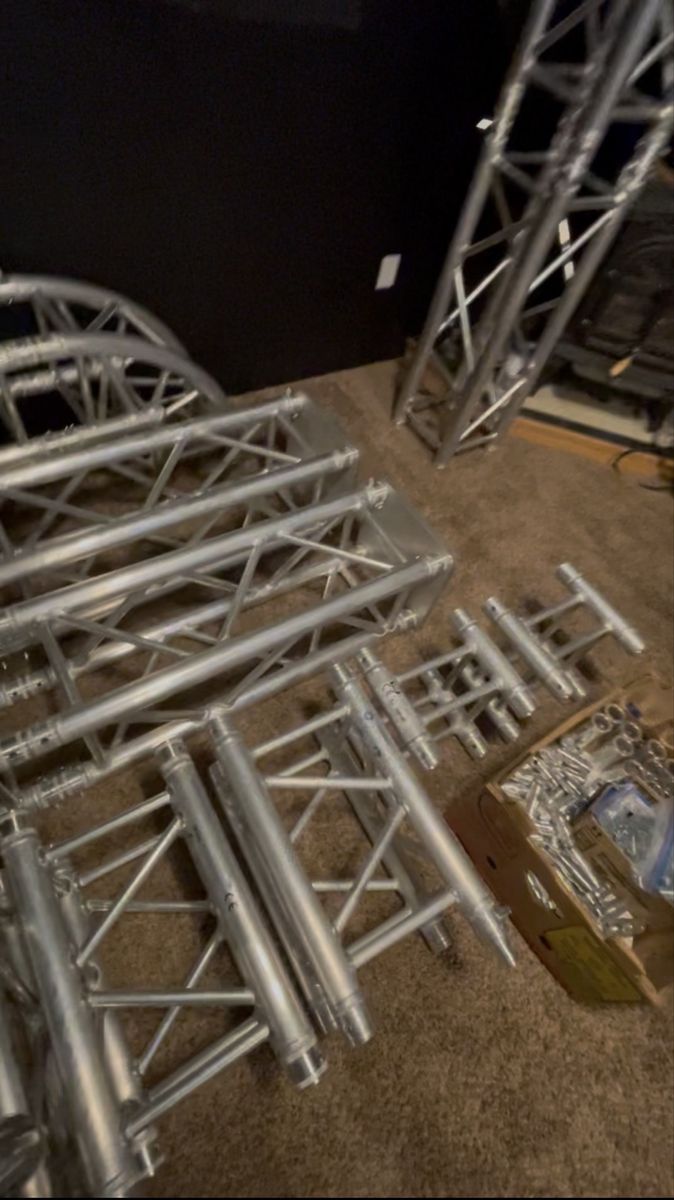 Main image 3