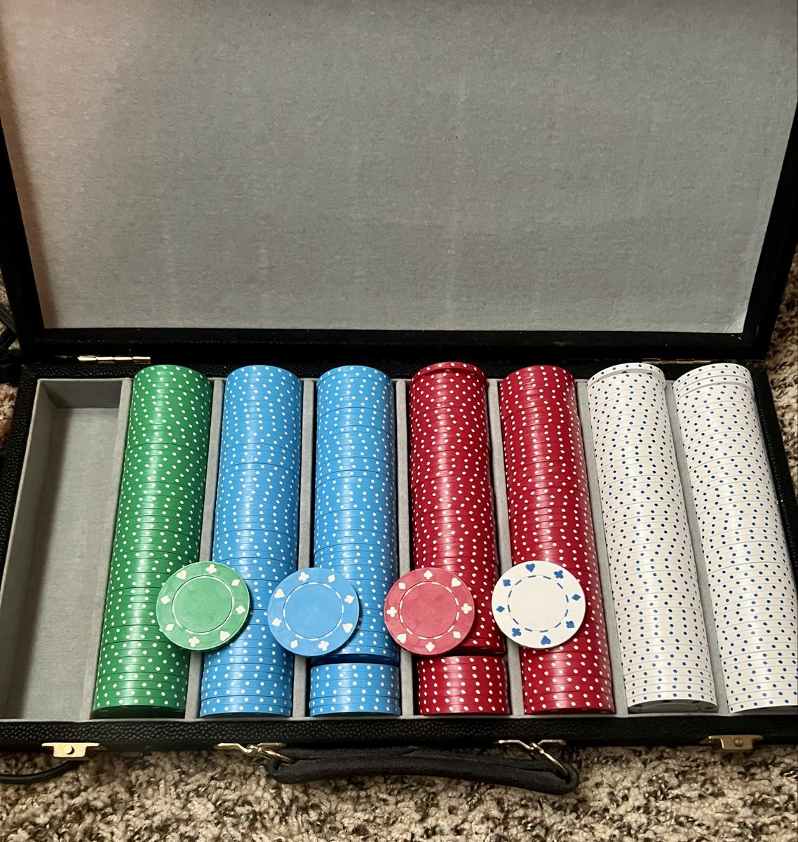 Suited Poker Chip Set with Carrying Case