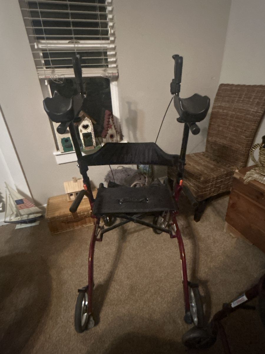 Adult Walker with Armrests and Seat