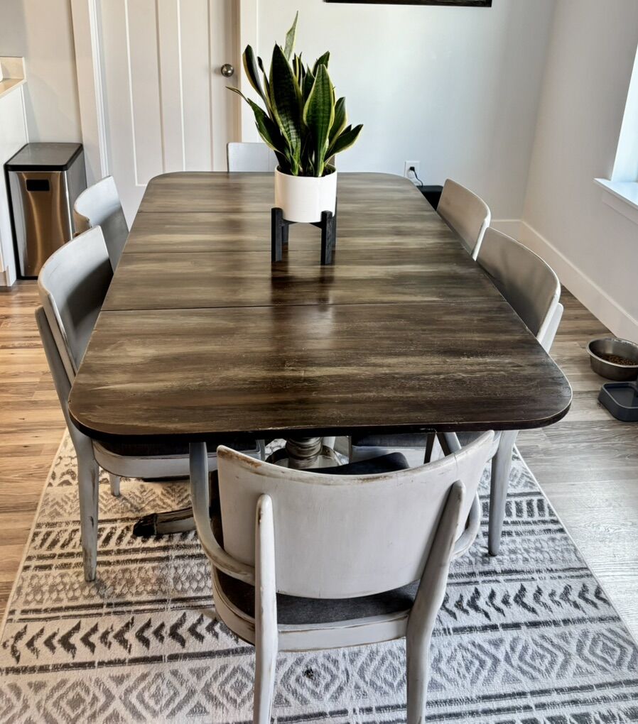 Antique Style Solid Wood Dining Set