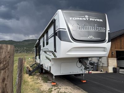 2025 Palomino Columbus Fifth Wheel with Solar