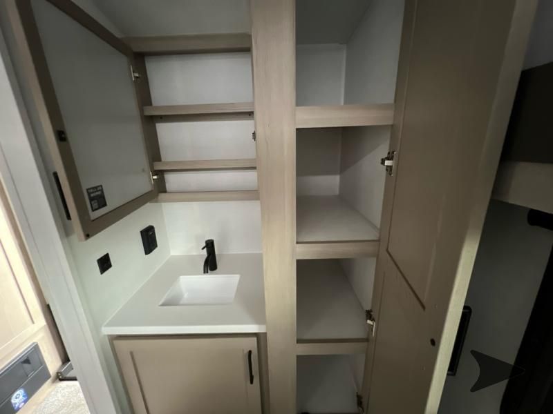 Main image 31