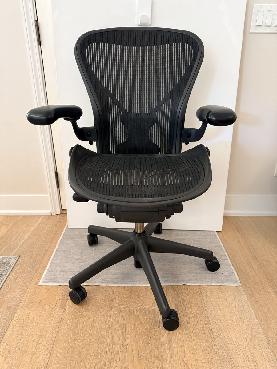 Herman Miller Aeron Office Desk Chair Size B Medium